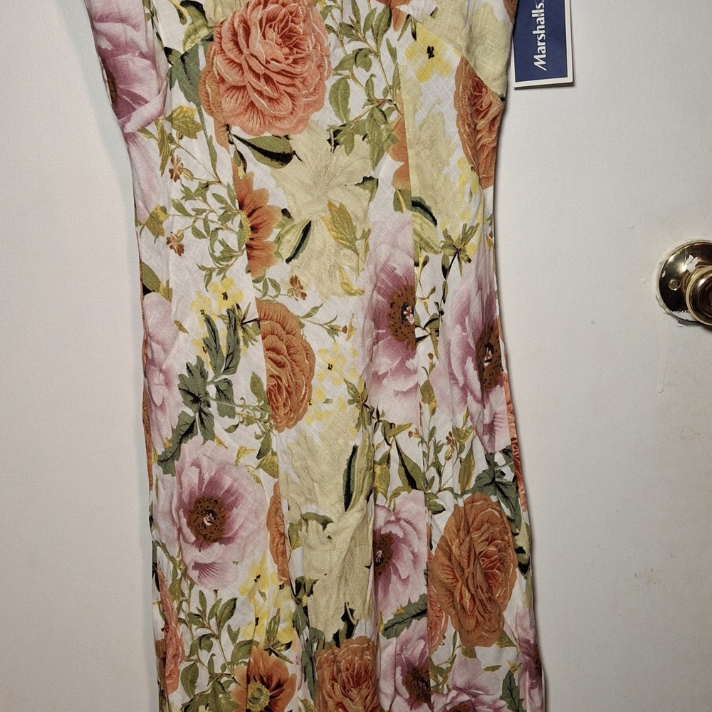 Floral Sleeveless Dress‎